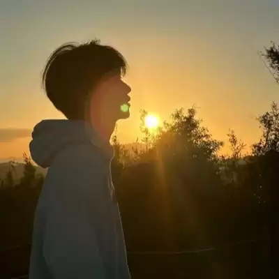 于希月